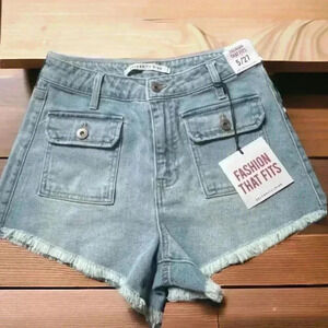 Celebrity Pink NEW With Tags Size 5 Junior’s Shortie Denim Shorts.